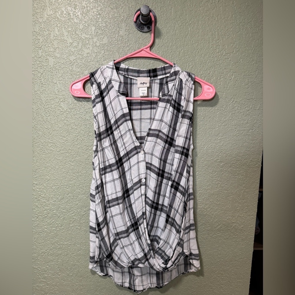 Daytrip Black and White Plaid Sleeveless Blouse